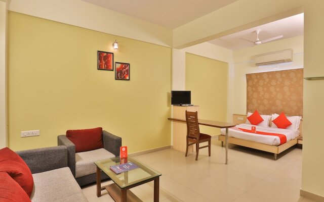 OYO 11718 Hotel Shivarth