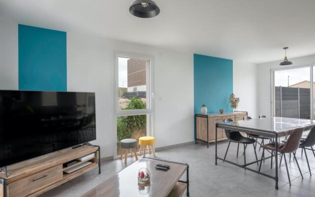 Maison moderne pour sept personnes a Saint Michel Chef Chef