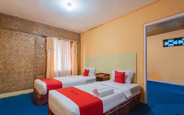 RedDoorz Plus @ Grand Yustik Sukabumi