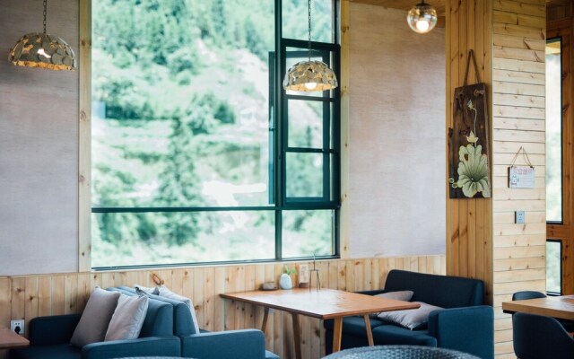 Floral Hotel Moonlit Villa LongJi