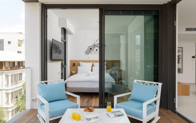 Wood Up by HolyGuest