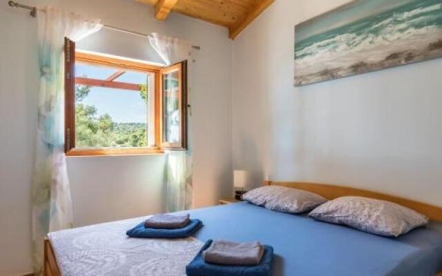 beautiful bay house Duga
