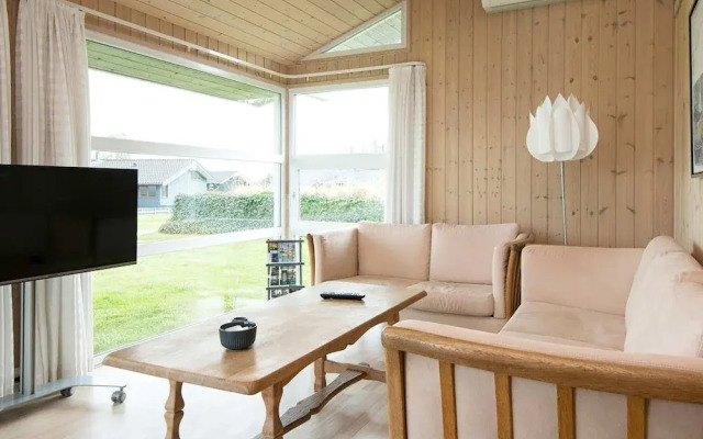 6 Person Holiday Home in Sjolund-by Traum