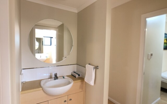 City Plaza Apartments