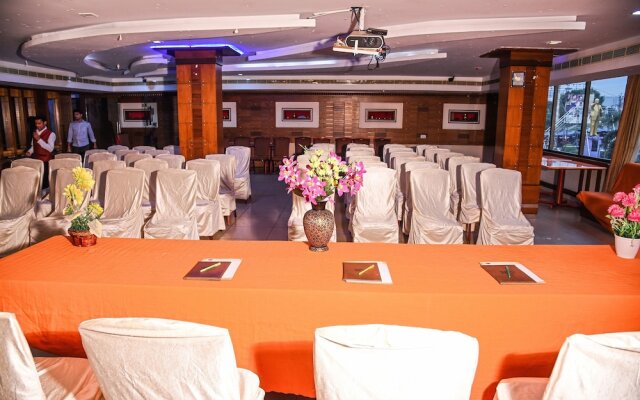 FabHotel RR Grand Daba Garden