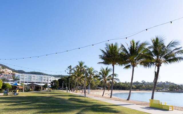 Tropical Marina views couples getaway