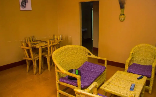 Kwezi Apartments
