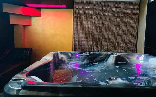 Mieuxqualhotel jacuzzi privatif Love room