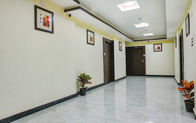 Fabhotel The Shan Palace