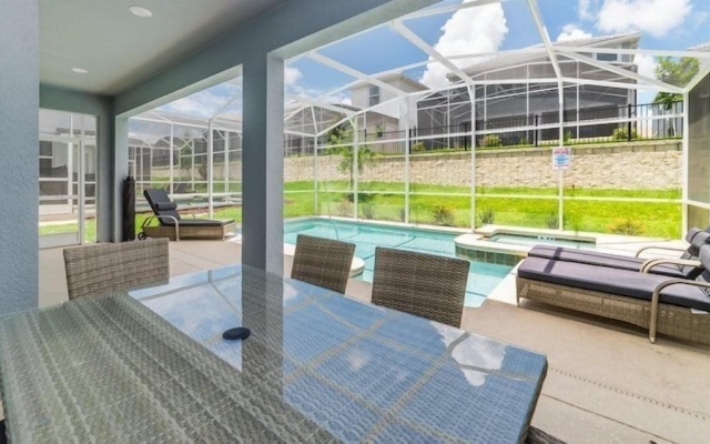 6BR Pool Home in ChampionsGate