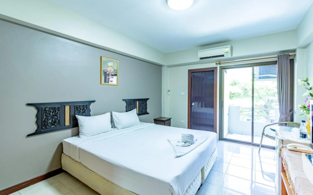 Silver Gold Garden Suvarnabhumi Airport Hotel