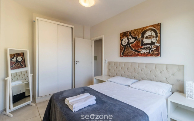 Apto com varanda vista mar GVM133