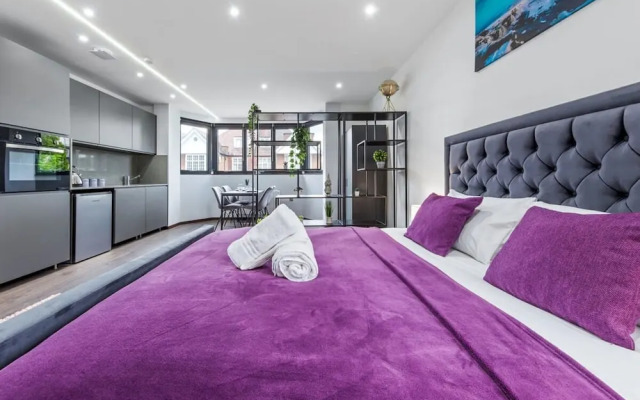 Luxury Flat Near Leicester Square Central London