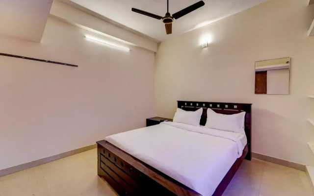 OYO Flagship 805216 Senthamizh Residency