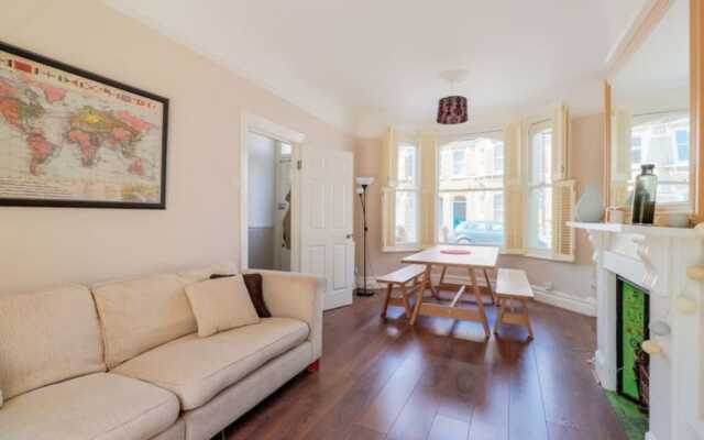 5 Bedroom House With Patio in Brixton