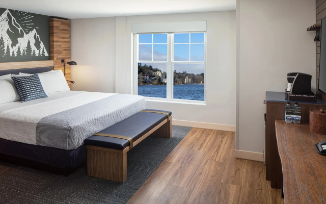 voco Saranac Lake NY - Waterfront by IHG