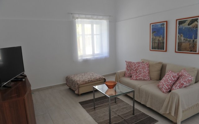 2 Bedrooms Holiday House, Kalymnos, Greece