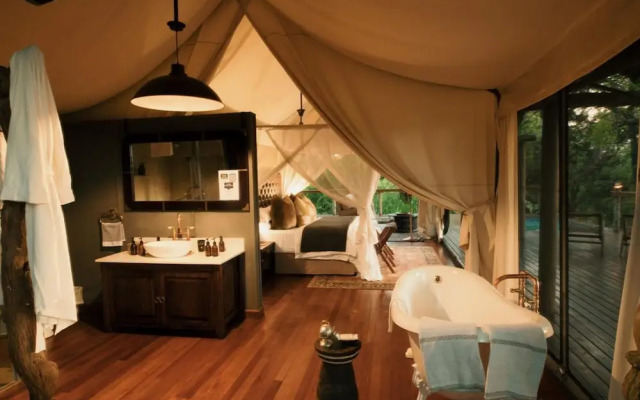 Rhino Sands Safari Camp
