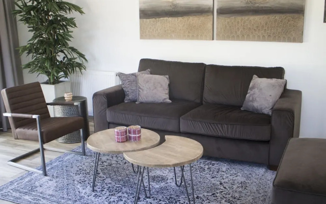 Chalet Near Zuiderzee With Garden