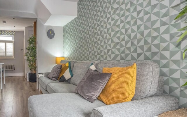 Modern 3-bed House on Tarporley High Street