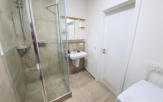 PB Ferienwohnungen - FeWo 3 - Stilvoll eingerichtetes Studio im Herzen Senftenbergs