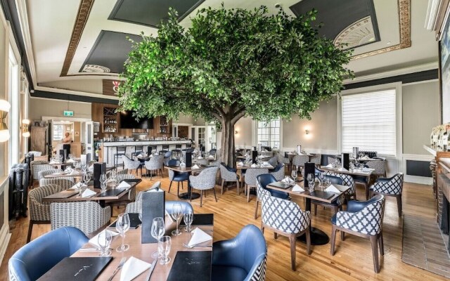 The Inn On Officers Garden