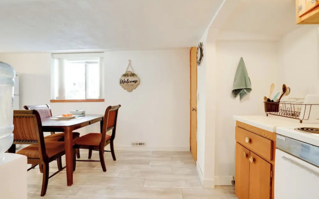 Pet-friendly Minneapolis Apt Near Shops & Dining!