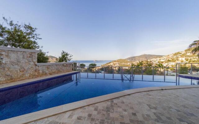 Gorgeous Sea View Flat With Pool in Antalya Kalkan