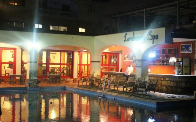 Accra Royal Castle Apartments & Suites