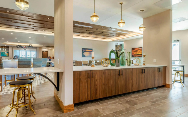 Cambria Hotel Davenport Quad Cities