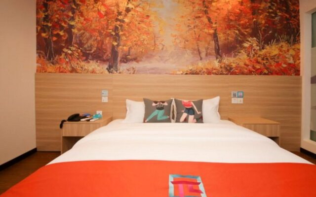 Pai Hotel Xian Ming City Wall Railway Station