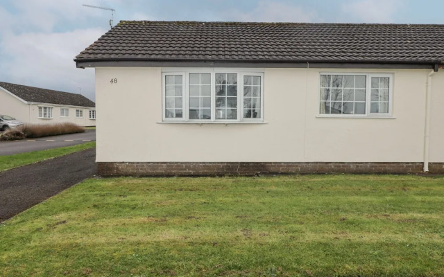48 Gower Holiday Village