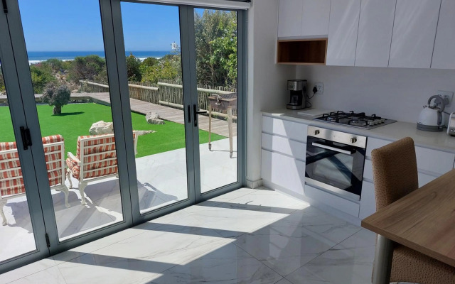 Penthouse - Soli Deo Gloria - Pearl Studio Apartments