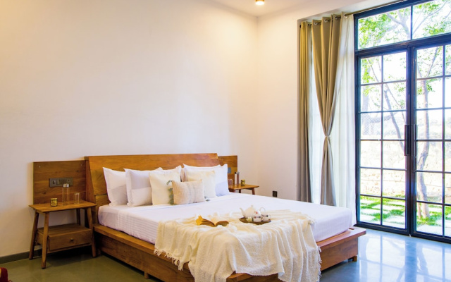 Elivaas Nature 95 4BHK Farm with Pool