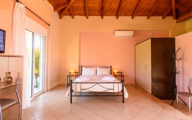 Kyparissia Garden Retreat - Premium Master Suite