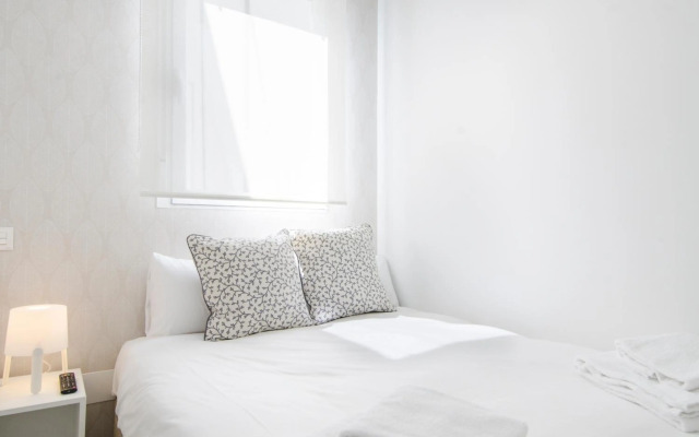 Minty Stay - Jose Ortega y Gasset