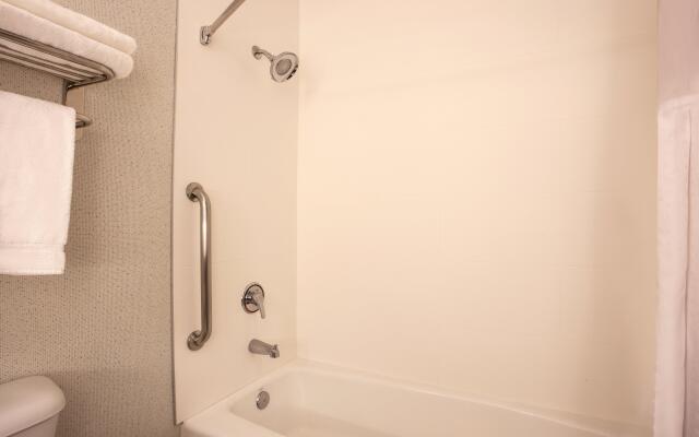 Holiday Inn Express & Suites Davis - University Area by IHG