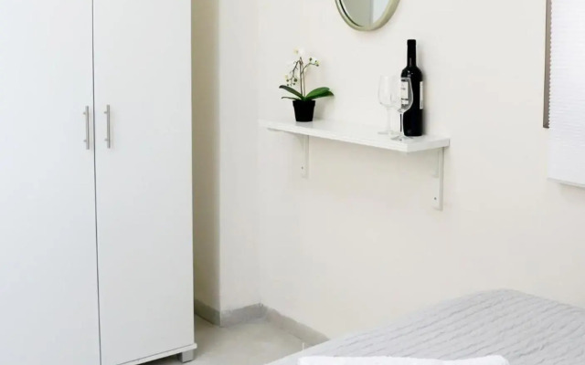 Modern and spacious apartment in downtown