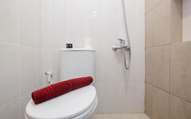 Comfort And Modern 2Br At Royal Heights Apartment