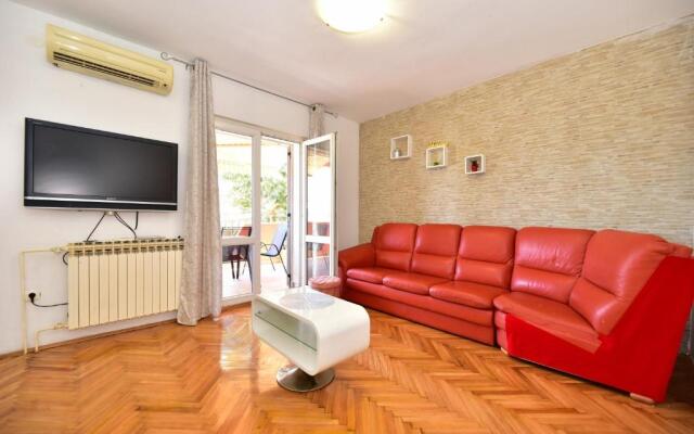 L&L Holiday Apartment