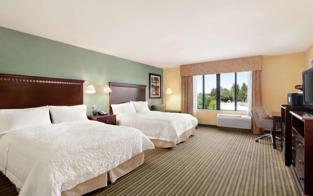 Hampton Inn & Suites West Sacramento