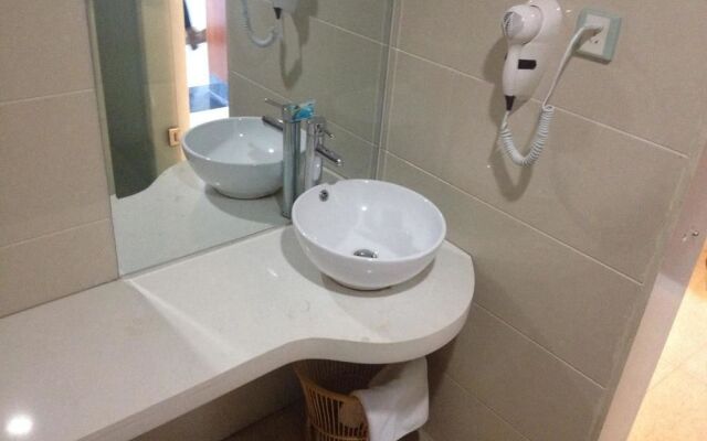 Nanhua Qifu Hot Spring Hotel