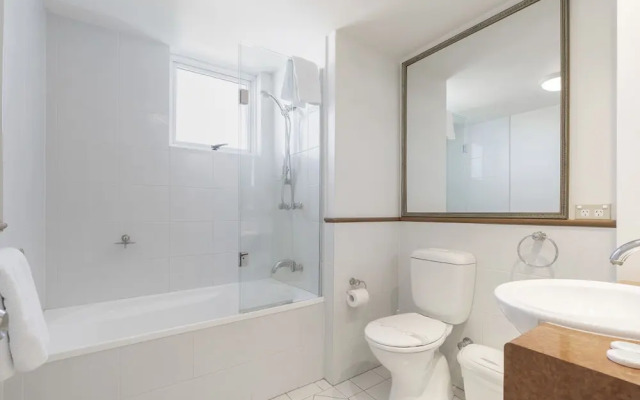 Burleigh Mediterranean Resort Enquiries