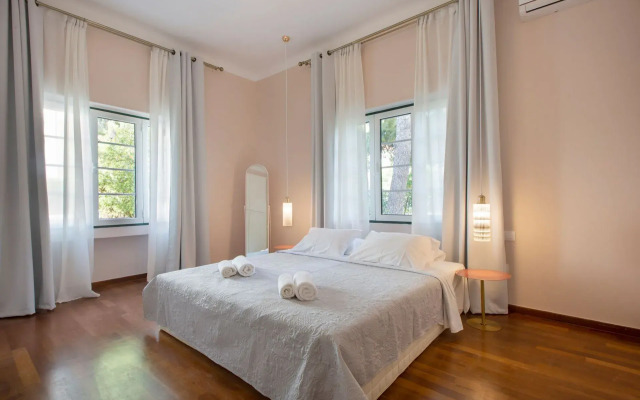 Villa1951 in Glyfada