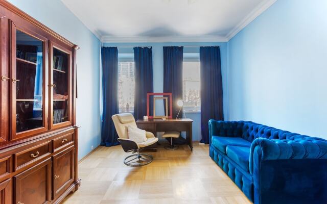 Апартаменты, Оружейный пер., 13