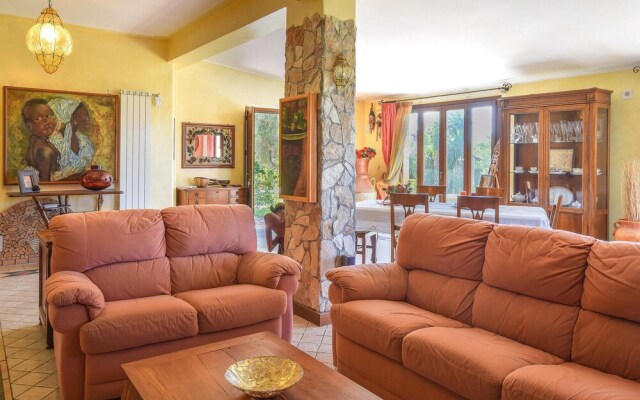 Beautiful Home in Isola di Capo Rizzuto With 3 Bedrooms