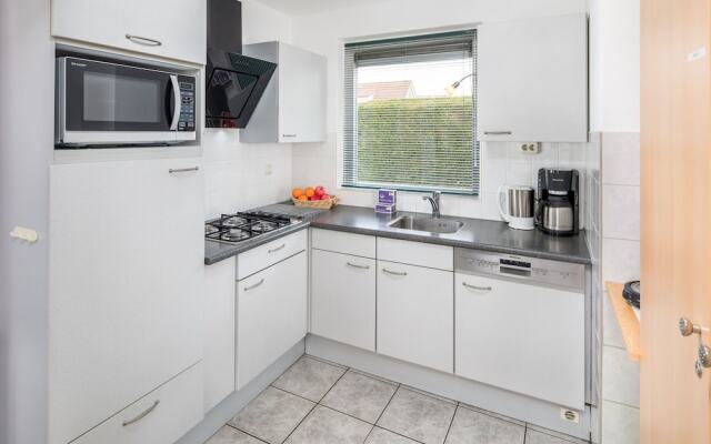 Detached, Well-Kept Holiday Home with Wifi, Beach at 500 M