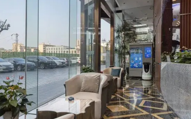 Hans Elegant Hotel Zhuzhou (Railway Station Clothing Market Center Plaza)