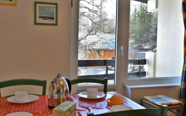 Appartement Risoul, 1 pièce, 4 personnes - FR-1-330-57