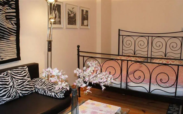 2-Room Apartment Emdener Strasse
